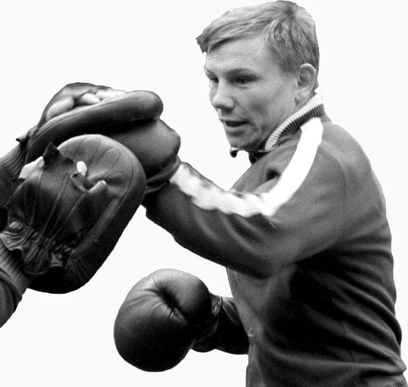 Сегодня исполняется 83 года со дня рождения выдающегося советского боксёра Станислава Ивановича Степашкина.